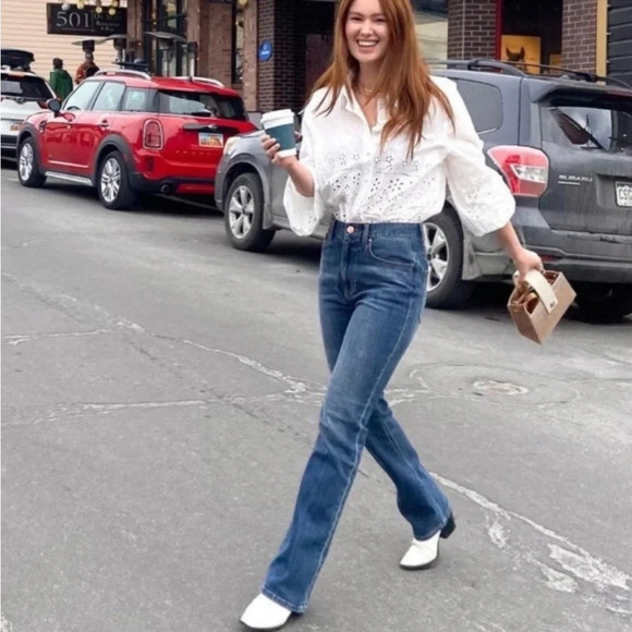 CABI 5th Avenue High Rise Flare Jeans 6069R Size 6 - Picture 1 of 16